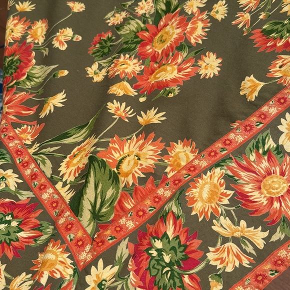 April Cornel Tablecloth EUC - Picture 11 of 15